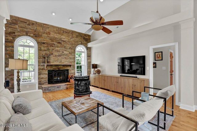 707 N Green Tee Road, Hampstead, NC 28443