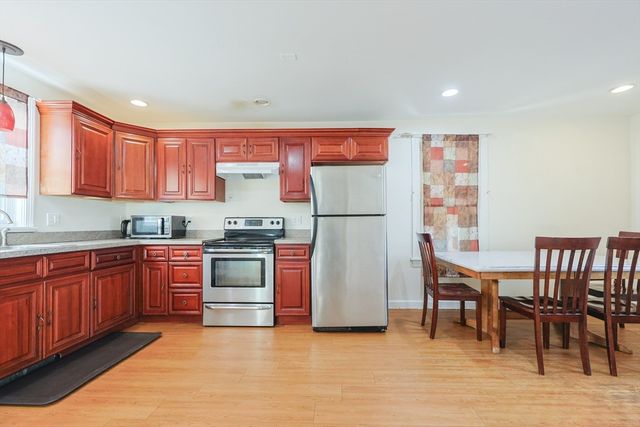 35 Miller Stile Rd, Quincy, MA 02169