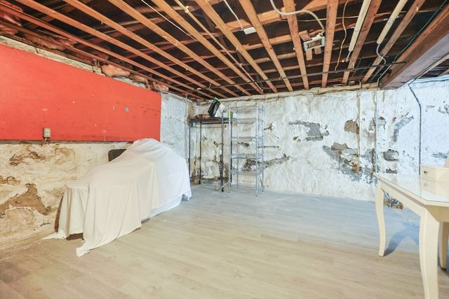 35 Miller Stile Rd, Quincy, MA 02169