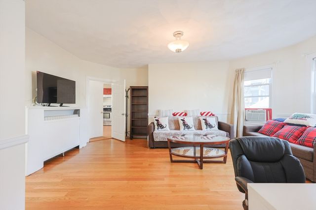 35 Miller Stile Rd, Quincy, MA 02169