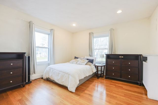 35 Miller Stile Rd, Quincy, MA 02169