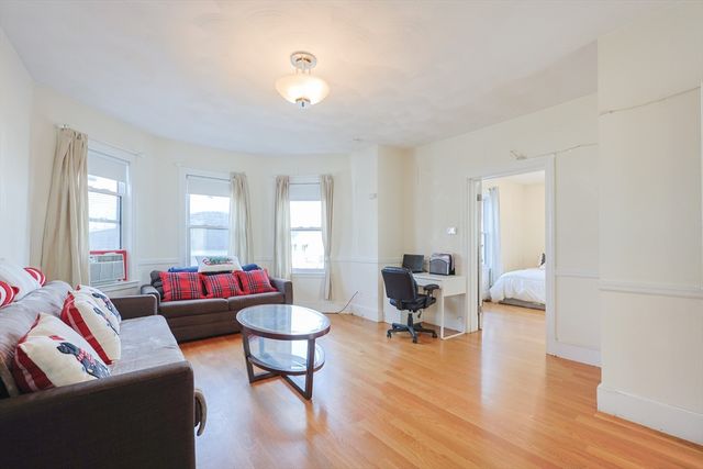 35 Miller Stile Rd, Quincy, MA 02169