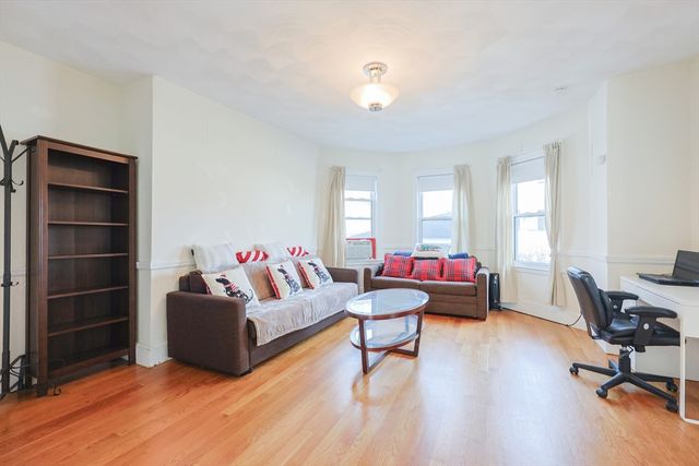 35 Miller Stile Rd, Quincy, MA 02169