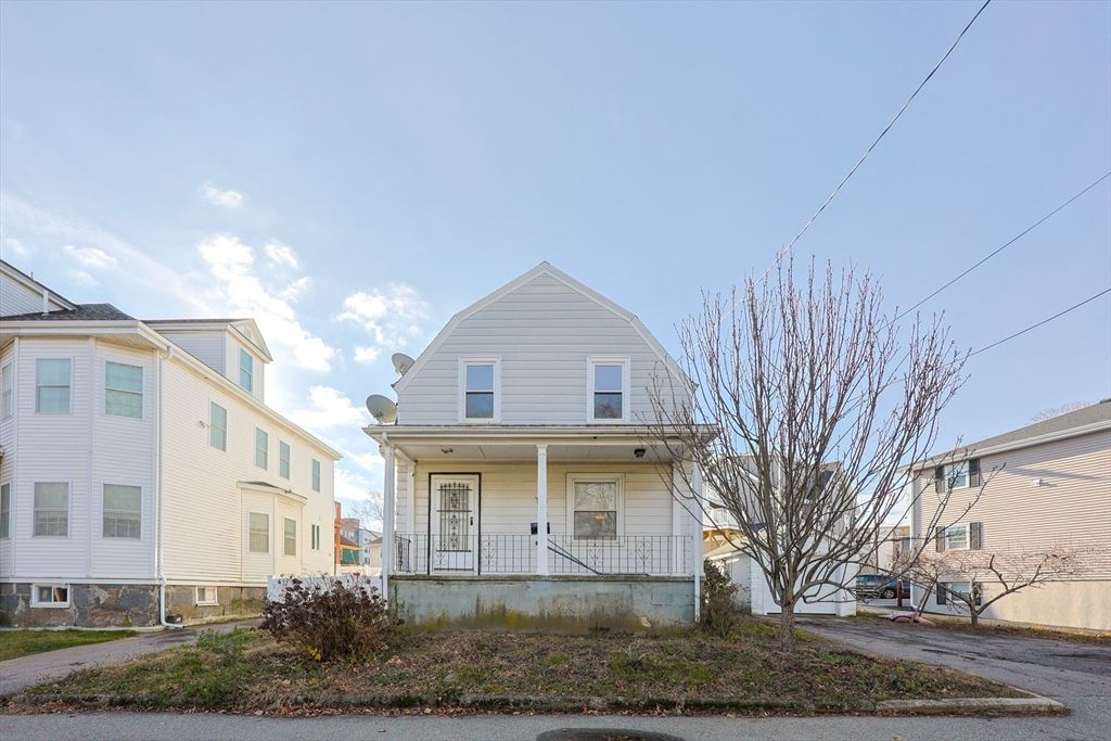 35 Miller Stile Rd, Quincy, MA 02169