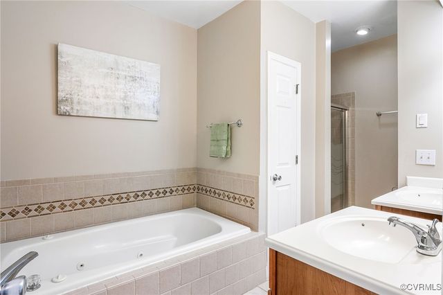 318 Water Pointe Ln, Midlothian, VA 23112