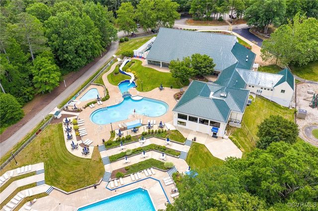 318 Water Pointe Ln, Midlothian, VA 23112