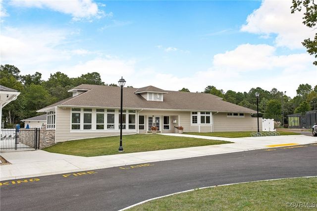 318 Water Pointe Ln, Midlothian, VA 23112