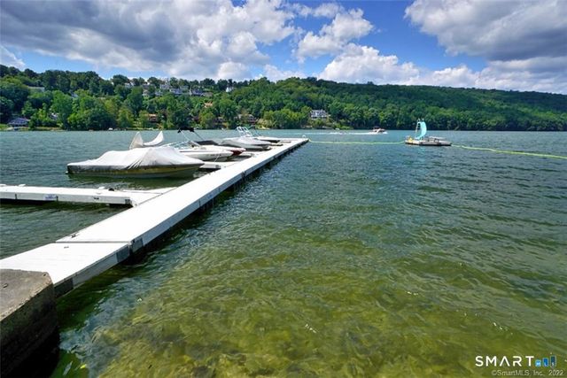 11 Candlewood Springs, New Milford, CT 06776