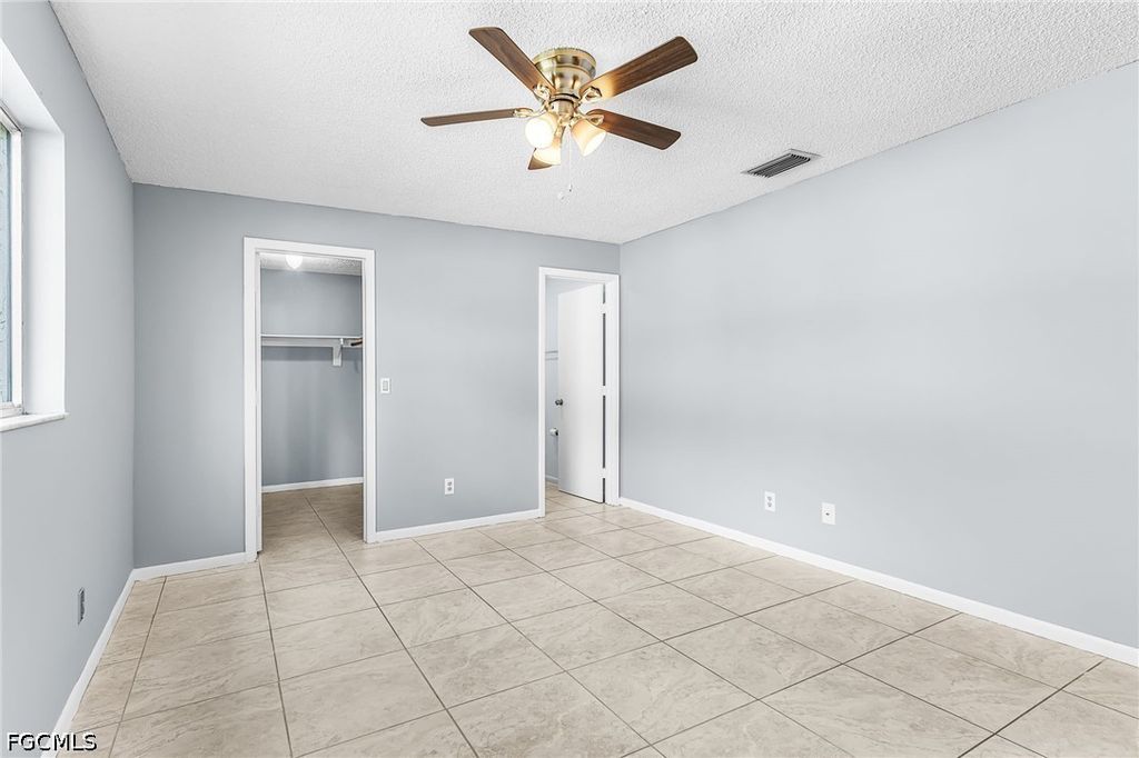Image 11 of property listing at 1435 SE 14th ST, Cape Coral, FL 33990