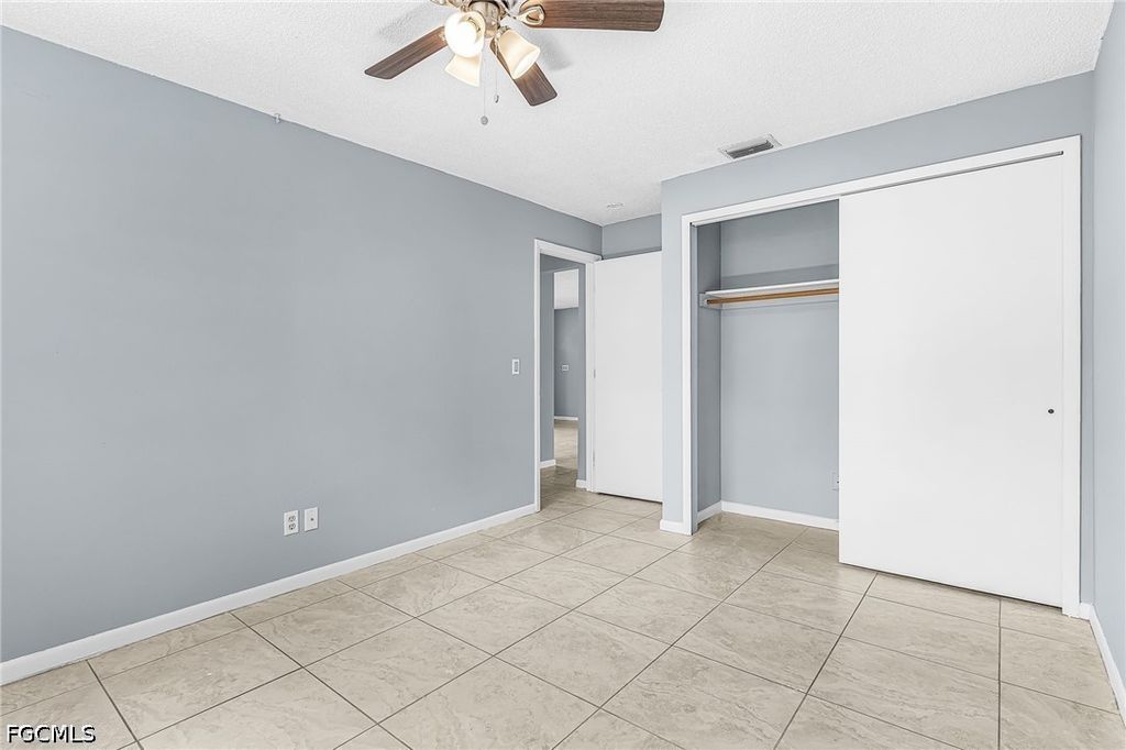 Image 18 of property listing at 1435 SE 14th ST, Cape Coral, FL 33990