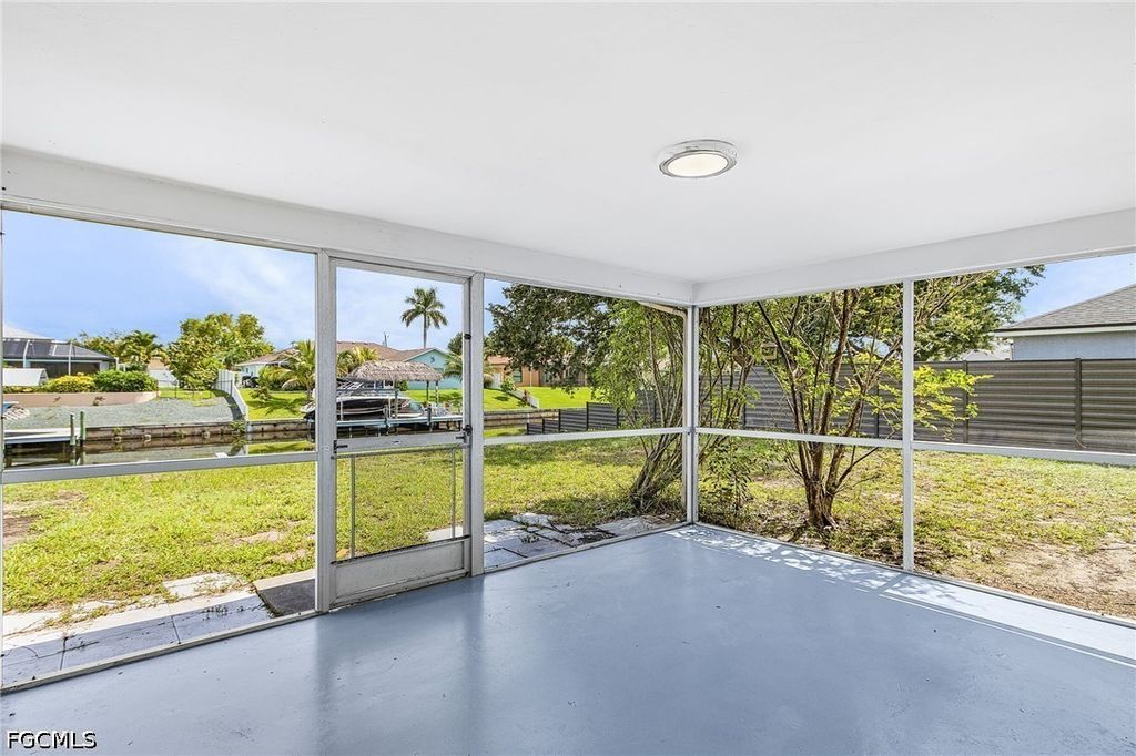 Image 20 of property listing at 1435 SE 14th ST, Cape Coral, FL 33990