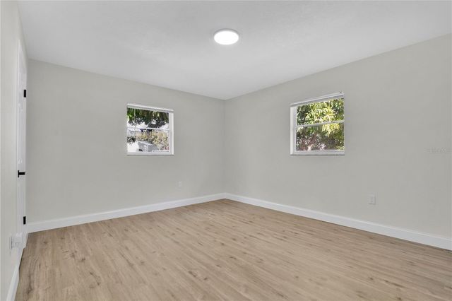 1033 WILDWOOD W, Lakeland, FL 33801