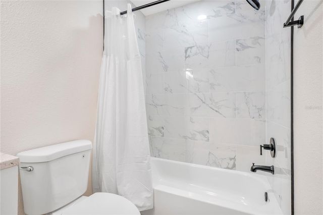 1033 WILDWOOD W, Lakeland, FL 33801