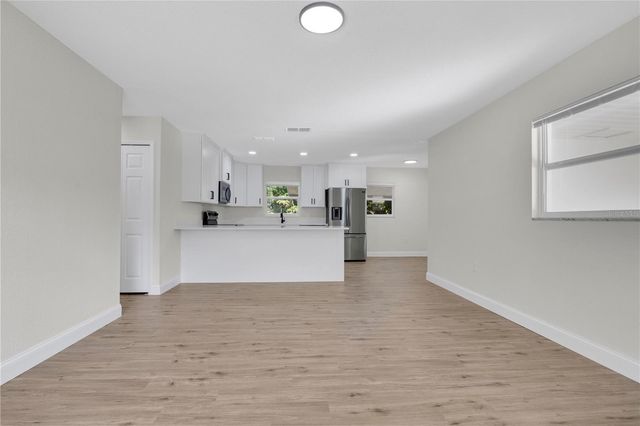 1033 WILDWOOD W, Lakeland, FL 33801