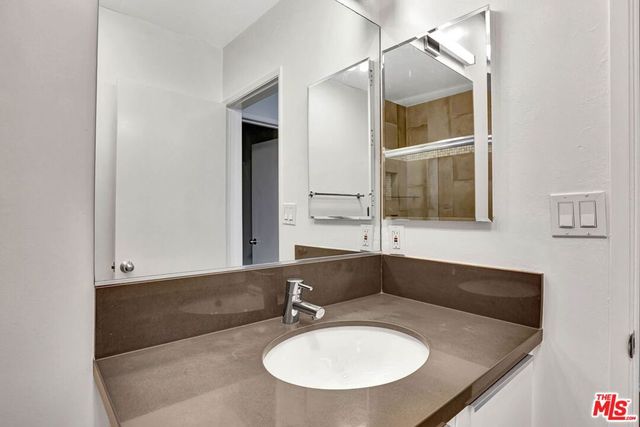 831 2nd Street, Santa Monica, CA 90403