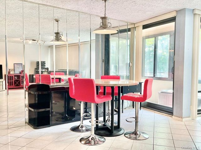 10-10 166 Street 3A, Beechhurst, NY 11357
