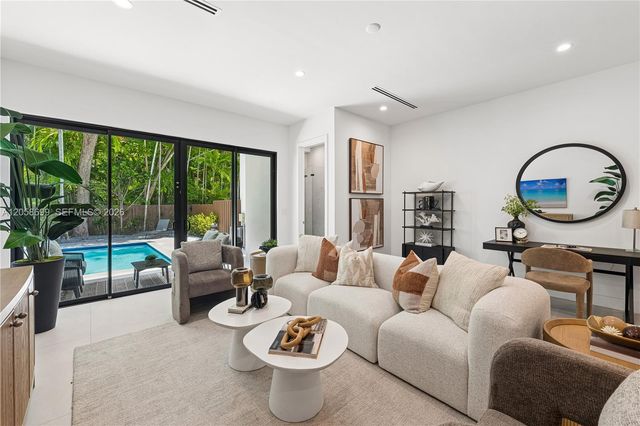 3350 SW 28th Ter, Miami, FL 33133