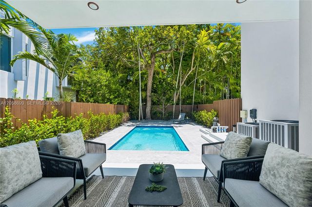 3350 SW 28th Ter, Miami, FL 33133