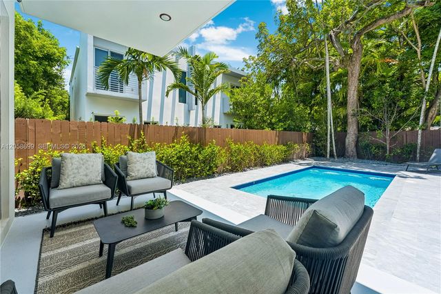 3350 SW 28th Ter, Miami, FL 33133
