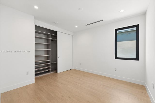 3350 SW 28th Ter, Miami, FL 33133