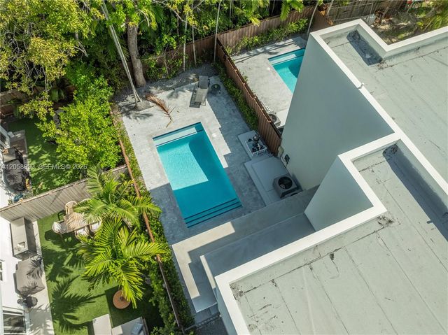 3350 SW 28th Ter, Miami, FL 33133