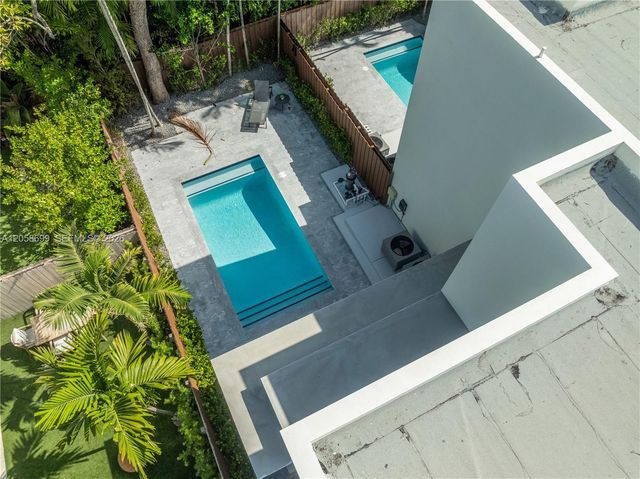 3350 SW 28th Ter, Miami, FL 33133