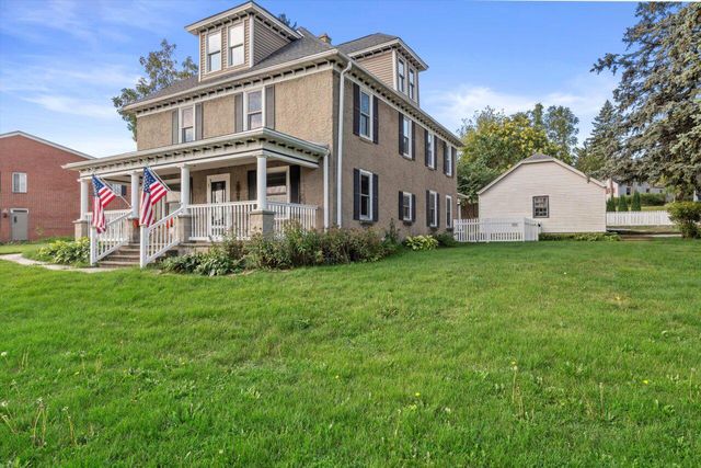 N86W16387 Appleton AVENUE, Menomonee Falls, WI 53051