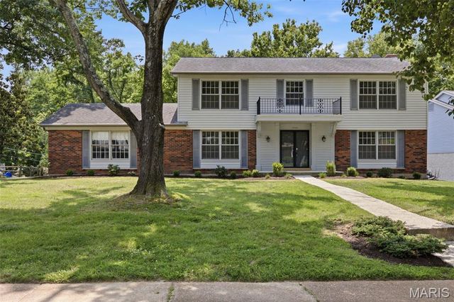 14336 Bramblewood Court, Chesterfield, MO 63017