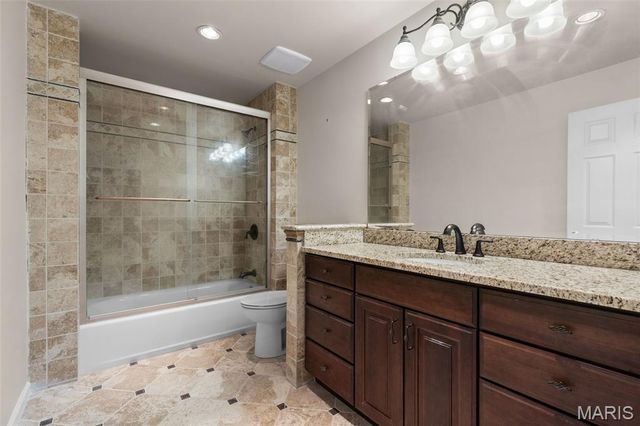 14336 Bramblewood Court, Chesterfield, MO 63017