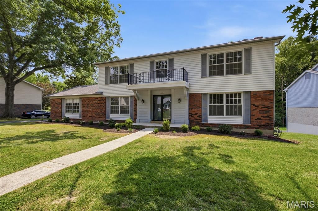14336 Bramblewood Court, Chesterfield, MO 63017