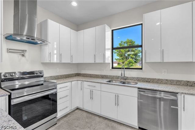 3008 NW 41st AVE, Cape Coral, FL 33993
