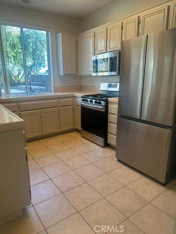 31906 Calle Ballentine, Temecula, CA 92592