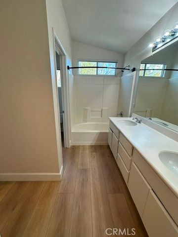 31906 Calle Ballentine, Temecula, CA 92592