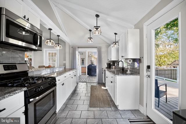 202 BROADWAY, Laurel Springs, NJ 08021