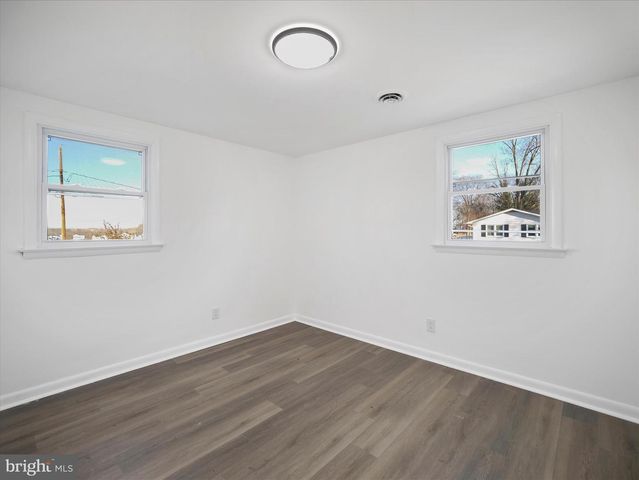 329 EMMERT RD, Hagerstown, MD 21740