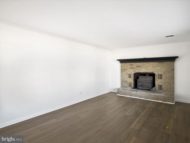 329 EMMERT RD, Hagerstown, MD 21740