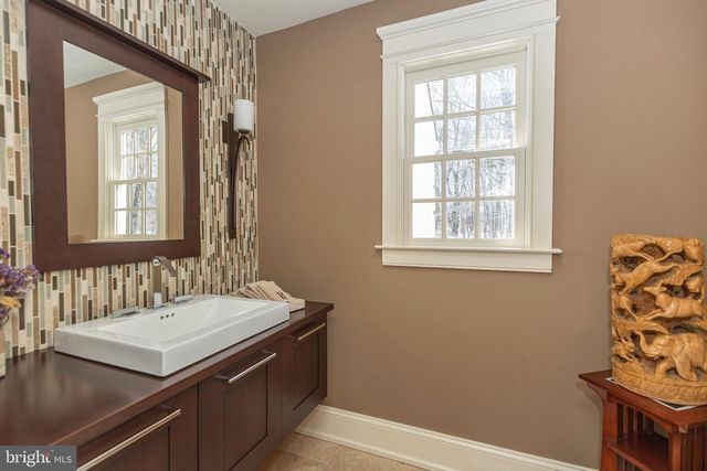 196 AQUEDUCT RD, Washington Crossing, PA 18977