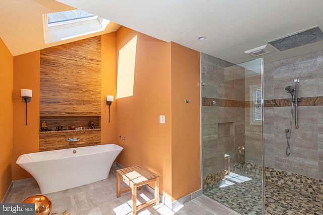 196 AQUEDUCT RD, Washington Crossing, PA 18977