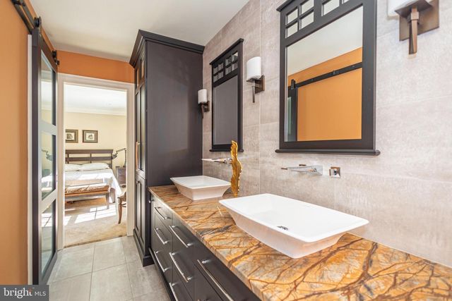 196 AQUEDUCT RD, Washington Crossing, PA 18977