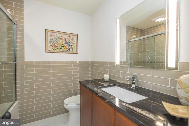 196 AQUEDUCT RD, Washington Crossing, PA 18977