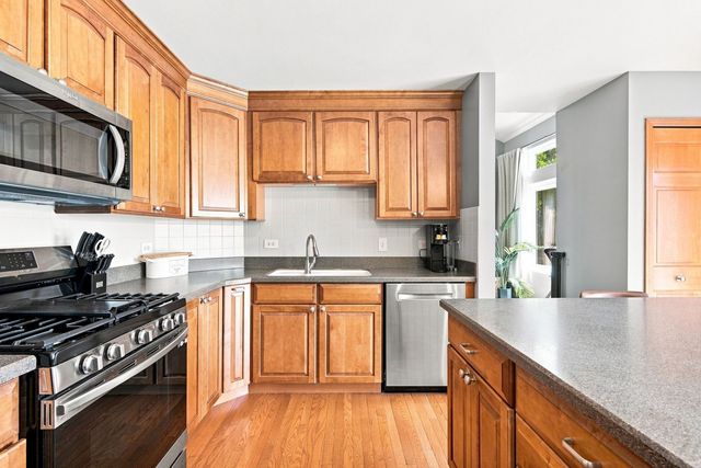 731 Nashua Court, Crystal Lake, IL 60012