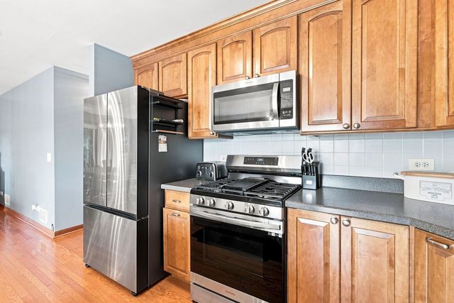 731 Nashua Court, Crystal Lake, IL 60012