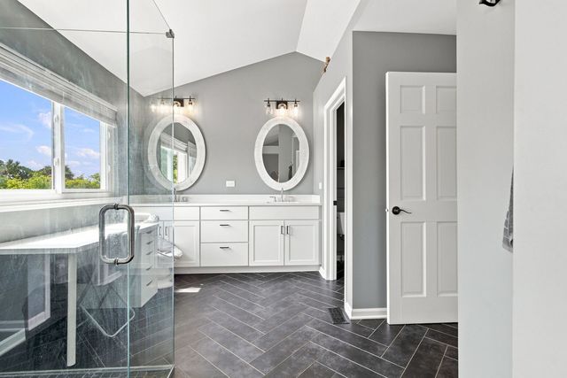 731 Nashua Court, Crystal Lake, IL 60012
