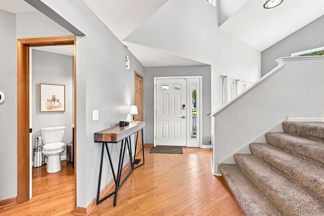 731 Nashua Court, Crystal Lake, IL 60012