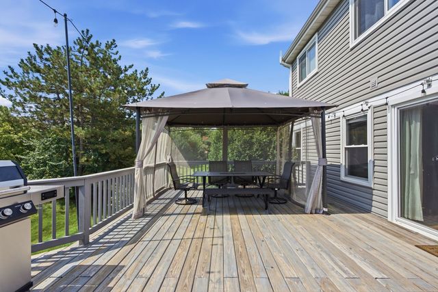 731 Nashua Court, Crystal Lake, IL 60012