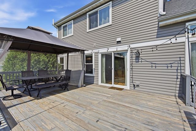 731 Nashua Court, Crystal Lake, IL 60012