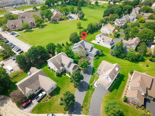 731 Nashua Court, Crystal Lake, IL 60012