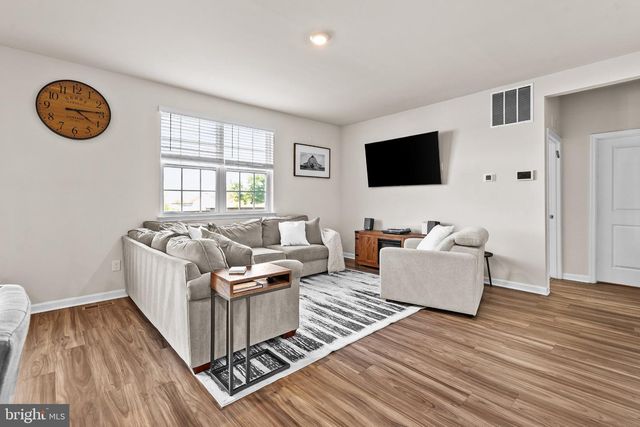 604 WEEKS CT, Berryville, VA 22611