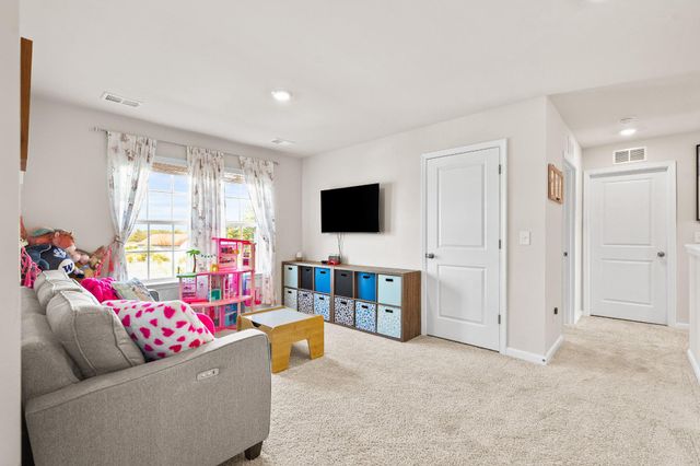 604 WEEKS CT, Berryville, VA 22611