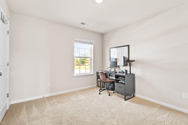 604 WEEKS CT, Berryville, VA 22611